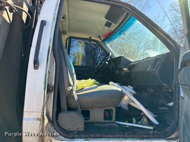 image for item OK9484 1999 GMC Kodiak C7500 grapple crane truck