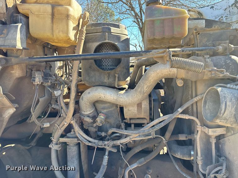 image for item OK9484 1999 GMC Kodiak C7500 grapple crane truck