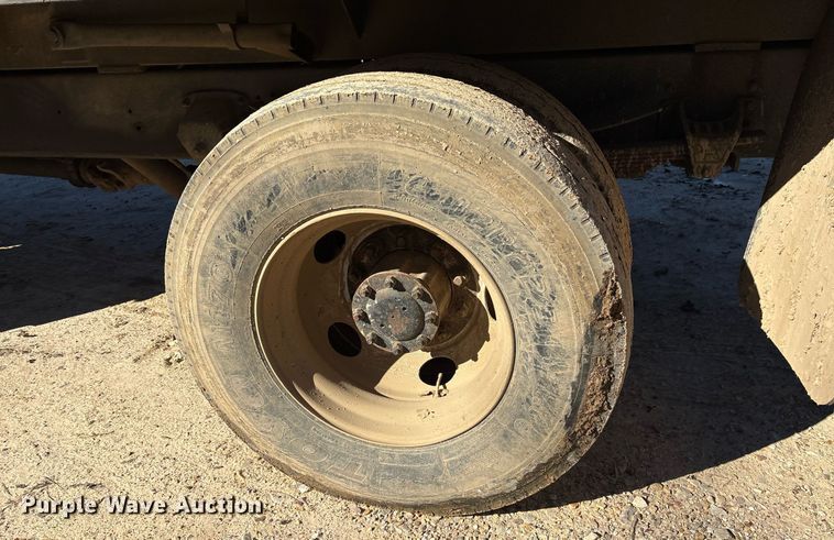 image for item OK9484 1999 GMC Kodiak C7500 grapple crane truck