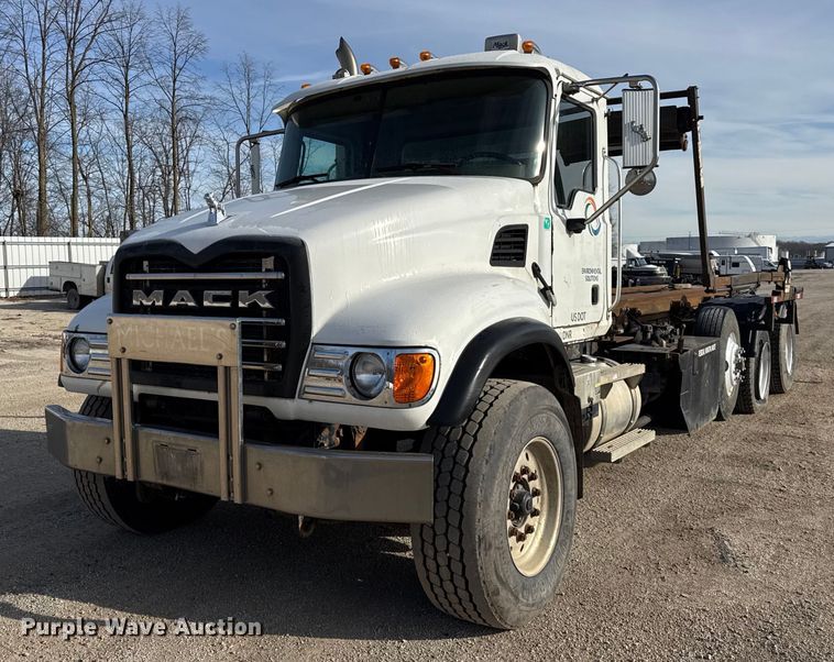 image for item YA0162 2006 Mack CV713 Granite roll-off container truck