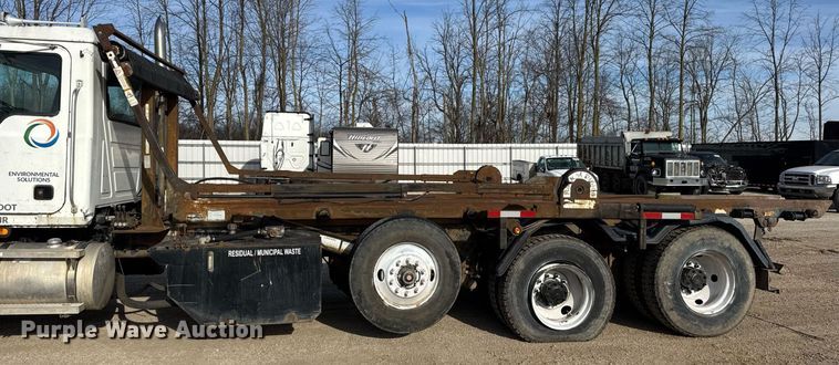 image for item YA0162 2006 Mack CV713 Granite roll-off container truck