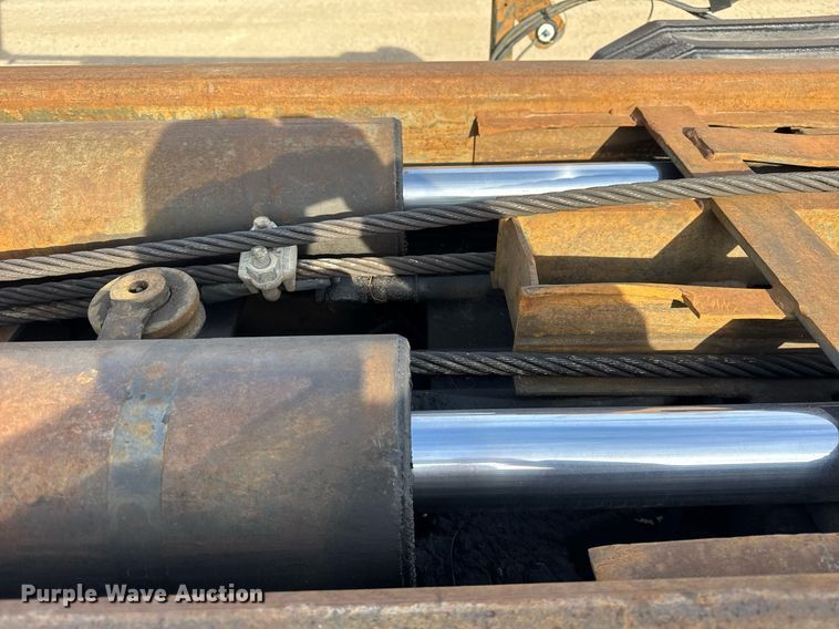 image for item YA0162 2006 Mack CV713 Granite roll-off container truck