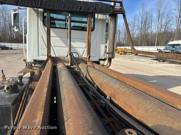 image for item YA0162 2006 Mack CV713 Granite roll-off container truck