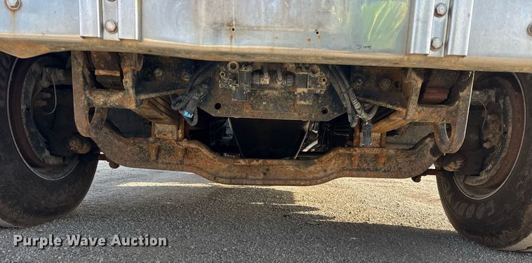 image for item YA0162 2006 Mack CV713 Granite roll-off container truck