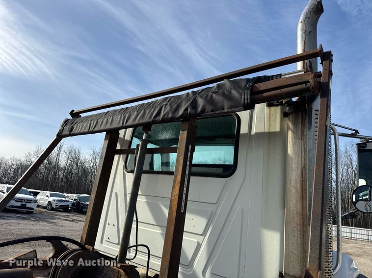 image for item YA0162 2006 Mack CV713 Granite roll-off container truck