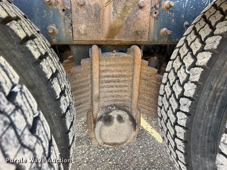 image for item YA0162 2006 Mack CV713 Granite roll-off container truck