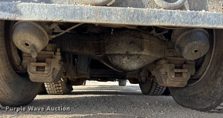 image for item YA0162 2006 Mack CV713 Granite roll-off container truck