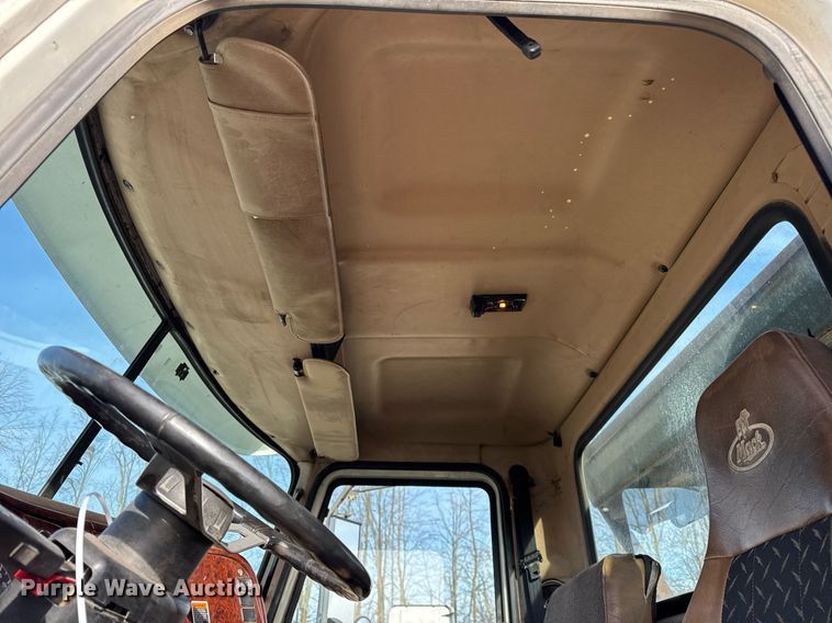 image for item YA0162 2006 Mack CV713 Granite roll-off container truck