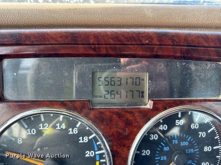 image for item YA0162 2006 Mack CV713 Granite roll-off container truck