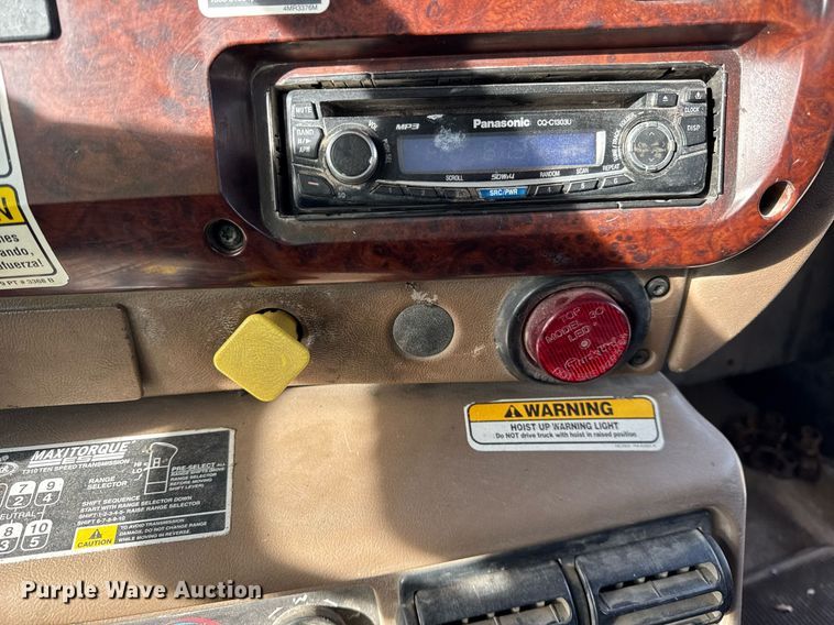 image for item YA0162 2006 Mack CV713 Granite roll-off container truck