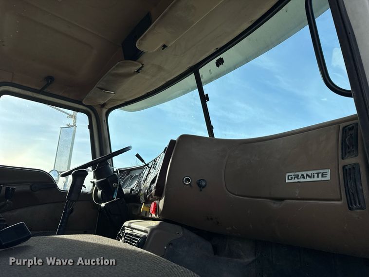 image for item YA0162 2006 Mack CV713 Granite roll-off container truck