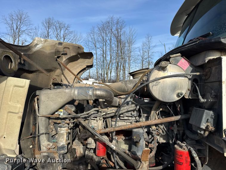 image for item YA0162 2006 Mack CV713 Granite roll-off container truck