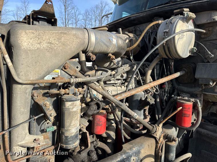 image for item YA0162 2006 Mack CV713 Granite roll-off container truck