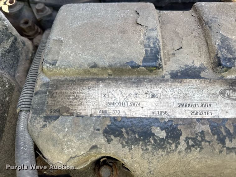 image for item YA0162 2006 Mack CV713 Granite roll-off container truck