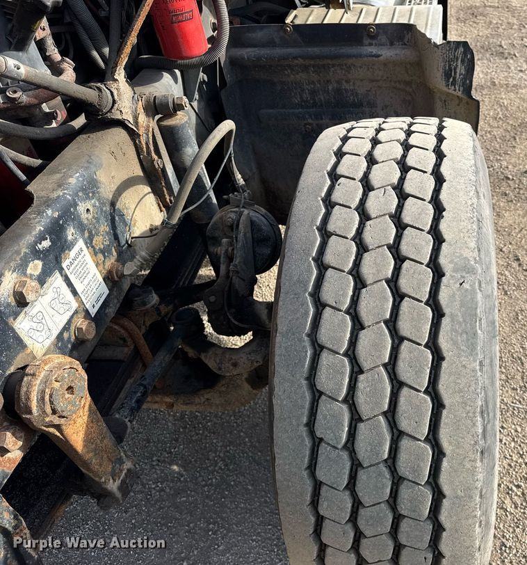 image for item YA0162 2006 Mack CV713 Granite roll-off container truck