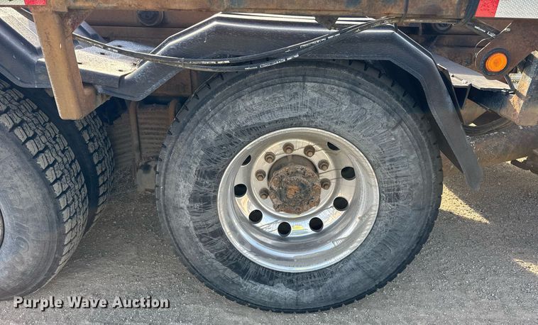 image for item YA0162 2006 Mack CV713 Granite roll-off container truck