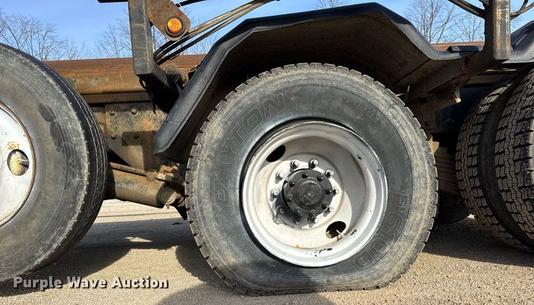 image for item YA0162 2006 Mack CV713 Granite roll-off container truck