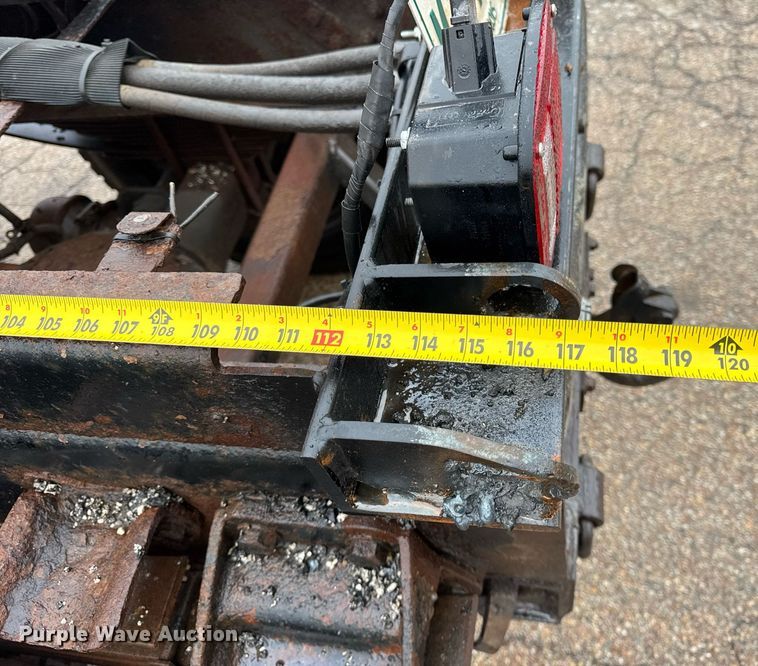 image for item DH9662 1995 Ford LS8000 truck cab and chassis