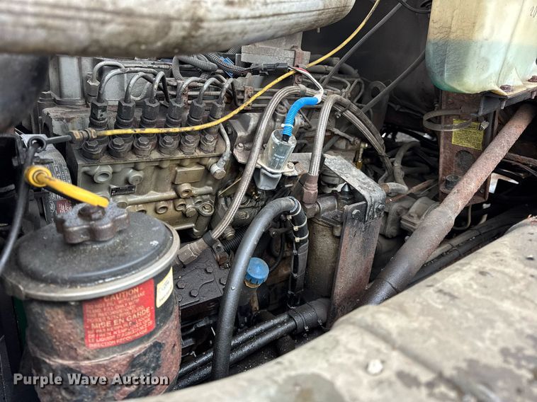 image for item DH9662 1995 Ford LS8000 truck cab and chassis