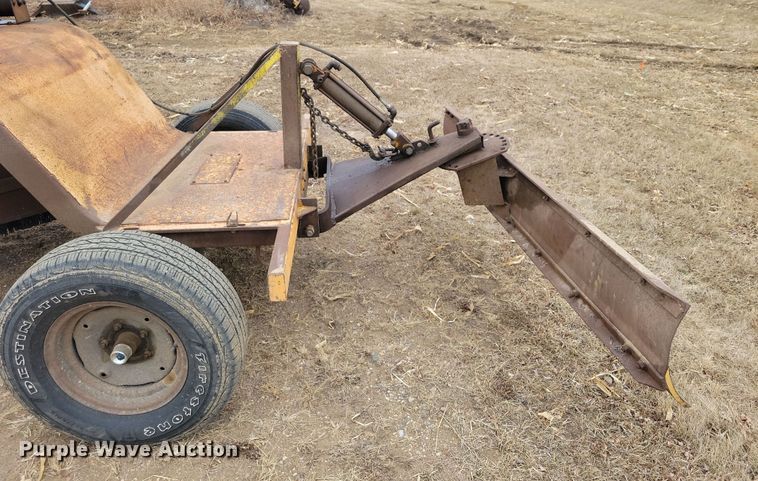 image for item DN3666 1991 Rosco RB-38 broom