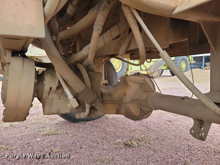 image for item DN3666 1991 Rosco RB-38 broom