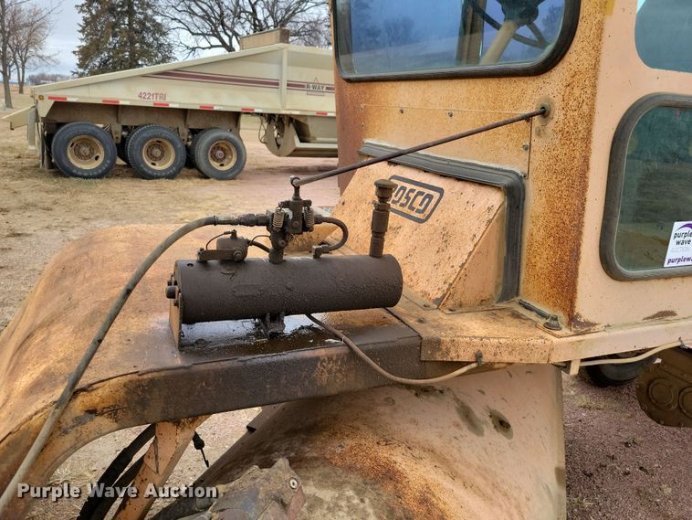 image for item DN3666 1991 Rosco RB-38 broom