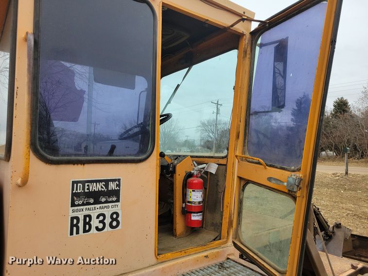 image for item DN3666 1991 Rosco RB-38 broom