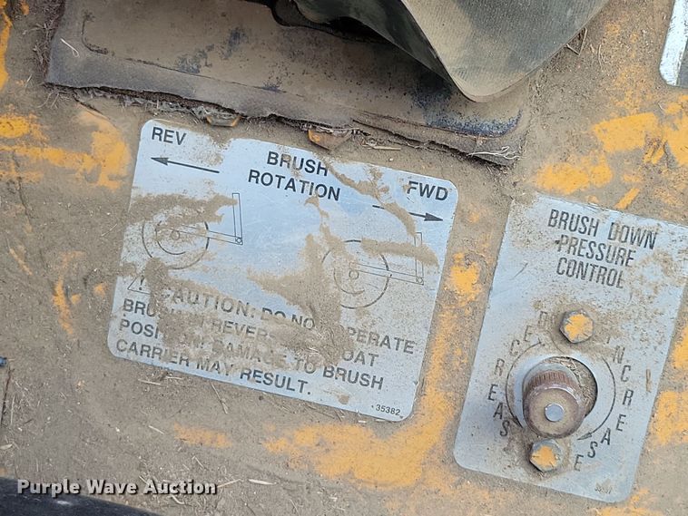 image for item DN3666 1991 Rosco RB-38 broom