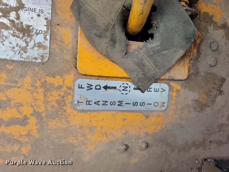 image for item DN3666 1991 Rosco RB-38 broom