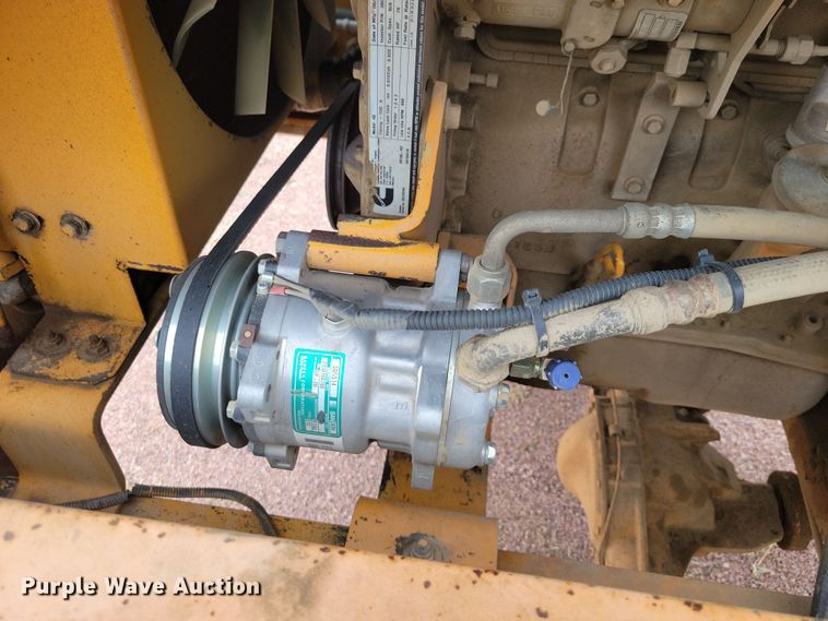 image for item DN3666 1991 Rosco RB-38 broom