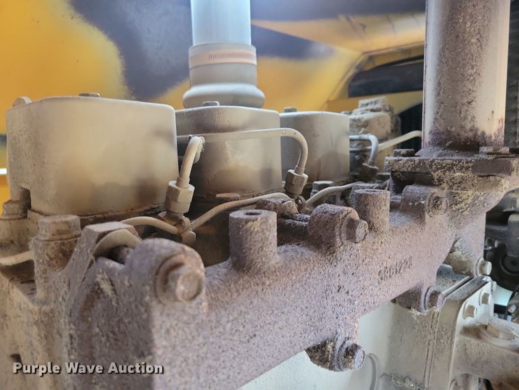 image for item DN3666 1991 Rosco RB-38 broom