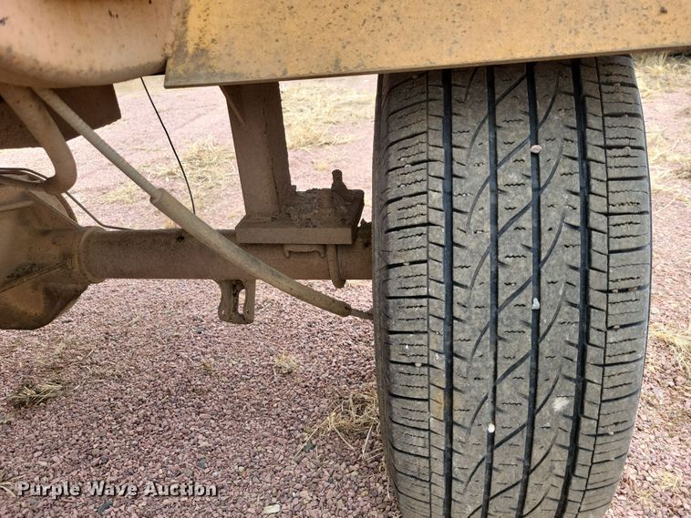 image for item DN3666 1991 Rosco RB-38 broom