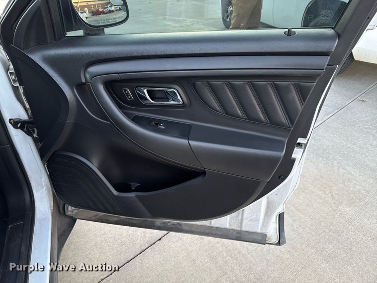 image for item DO0183 2013 Ford Taurus Police Interceptor 