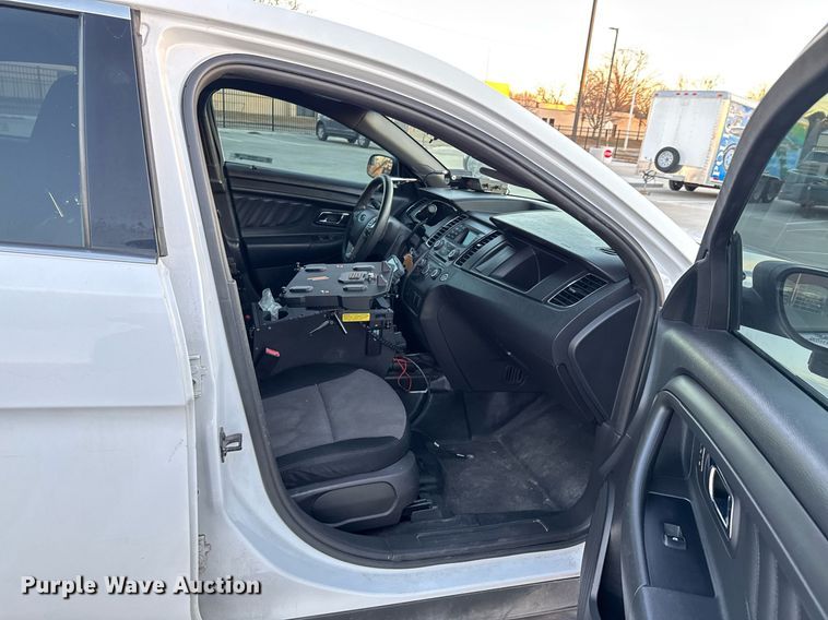 image for item DO0183 2013 Ford Taurus Police Interceptor 