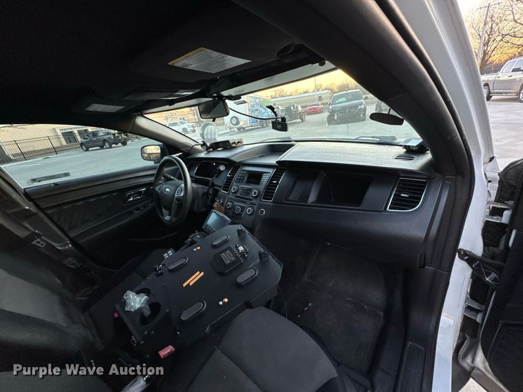 image for item DO0183 2013 Ford Taurus Police Interceptor 