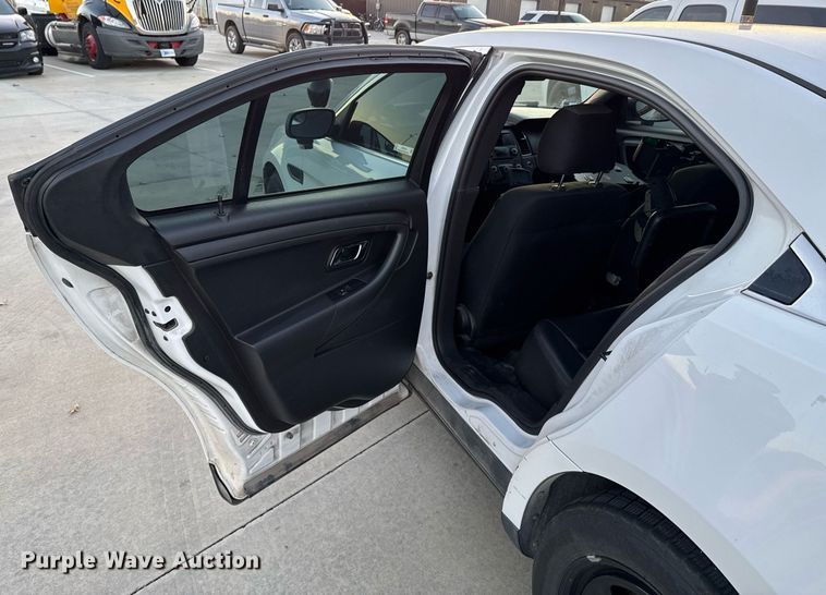image for item DO0183 2013 Ford Taurus Police Interceptor 