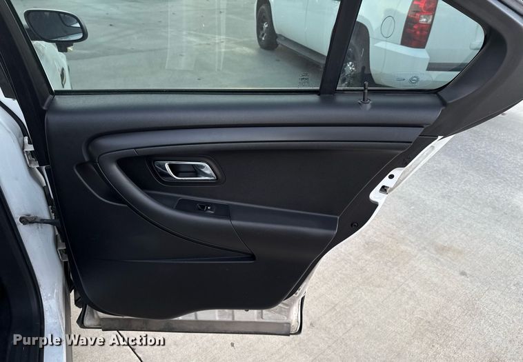 image for item DO0183 2013 Ford Taurus Police Interceptor 