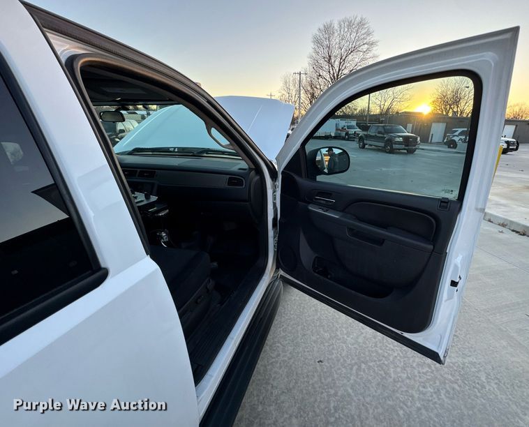 image for item DO0185 2012 Chevrolet Tahoe Police SUV