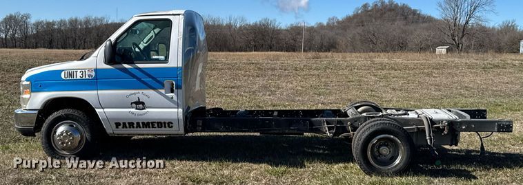 image for item DO0211 2009 Ford E450 van cab and chassis