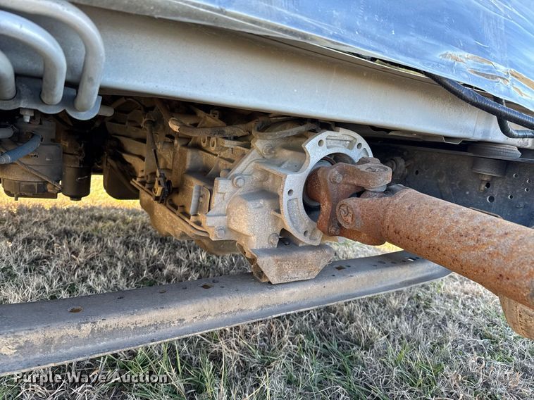 image for item DO0211 2009 Ford E450 van cab and chassis