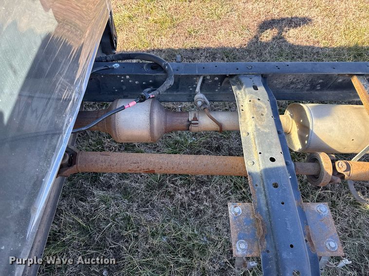 image for item DO0211 2009 Ford E450 van cab and chassis