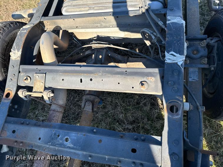 image for item DO0211 2009 Ford E450 van cab and chassis