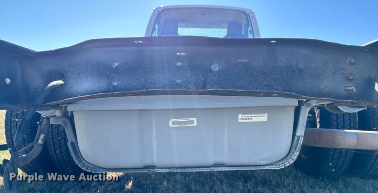 image for item DO0211 2009 Ford E450 van cab and chassis