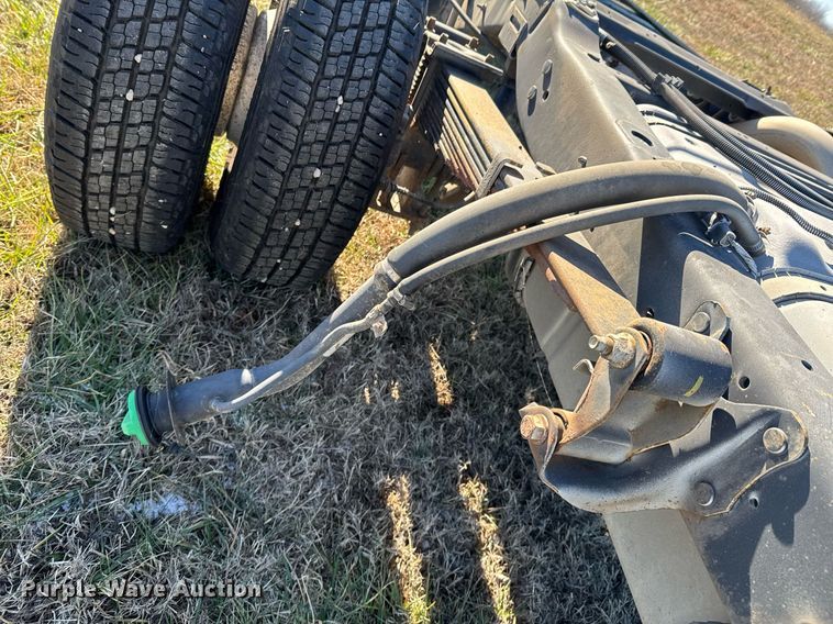 image for item DO0211 2009 Ford E450 van cab and chassis