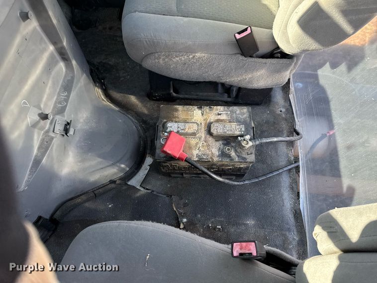 image for item DO0211 2009 Ford E450 van cab and chassis