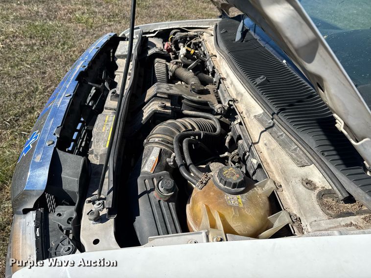 image for item DO0211 2009 Ford E450 van cab and chassis