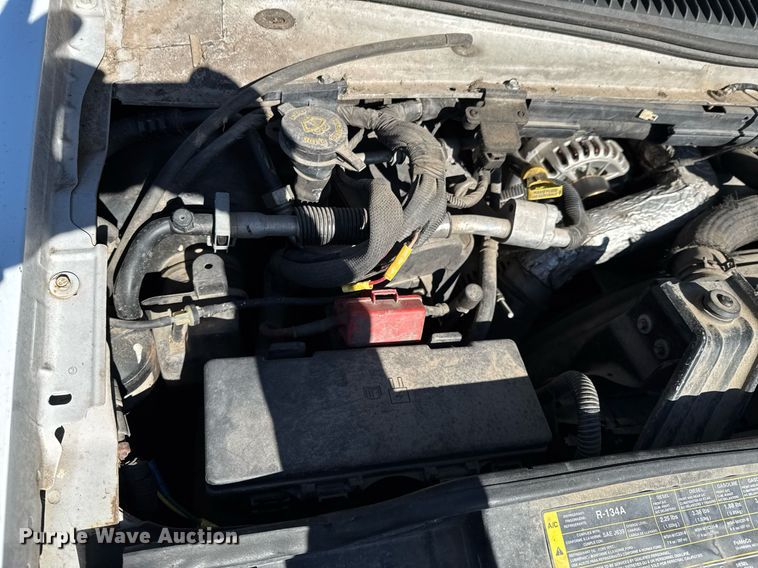 image for item DO0211 2009 Ford E450 van cab and chassis