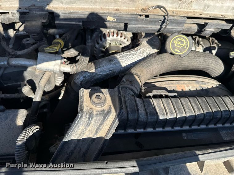 image for item DO0211 2009 Ford E450 van cab and chassis