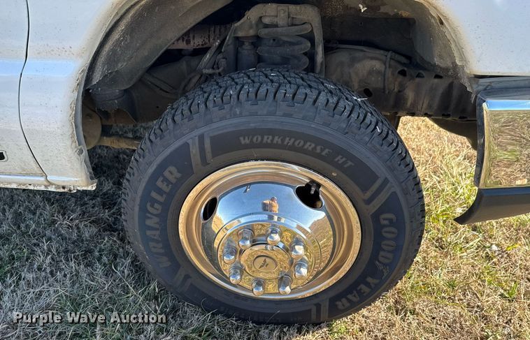 image for item DO0211 2009 Ford E450 van cab and chassis