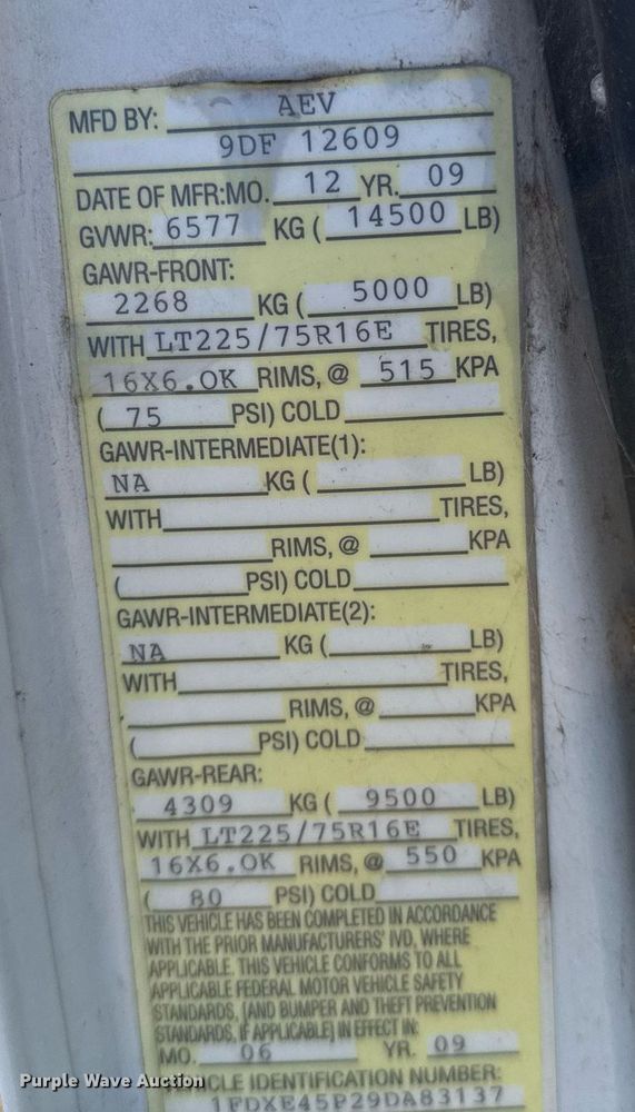 image for item DO0211 2009 Ford E450 van cab and chassis